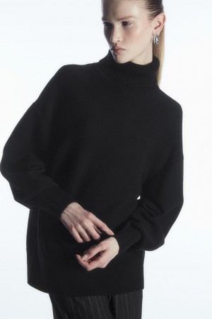 COS Oversized Gyapjú Roll-Neck Pulóverek Női Fekete | HZGV-97145