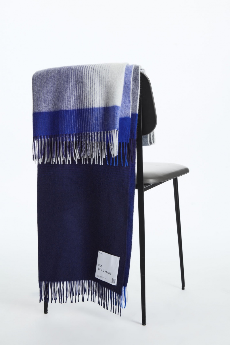 COS Checked Lambswool And Cashmere Takaró Női Kék | NDKT-76403