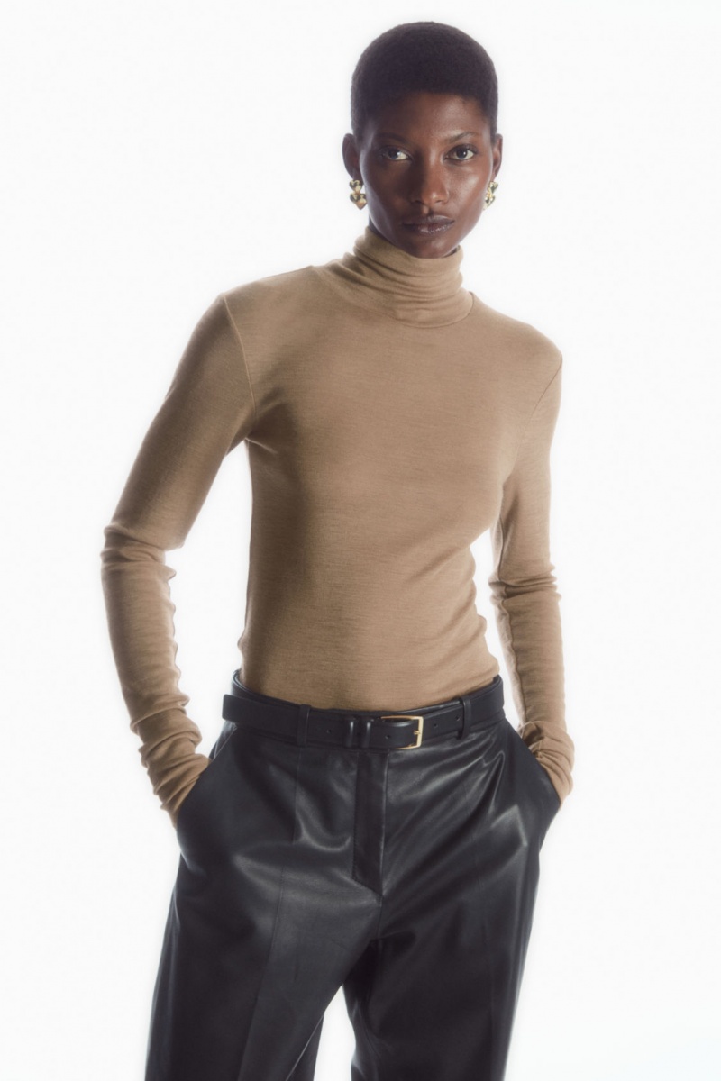 COS Merino Gyapjú Turtleneck Top Pulóverek Női Sötétbézs | MVKP-14098