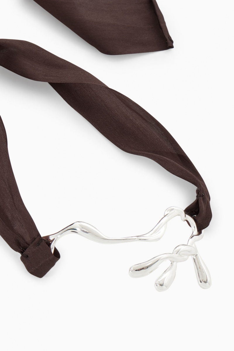 COS Organic-Shaped Silk-Ribbon Choker Nyaklánc Női Titán Barna | OCSH-79806