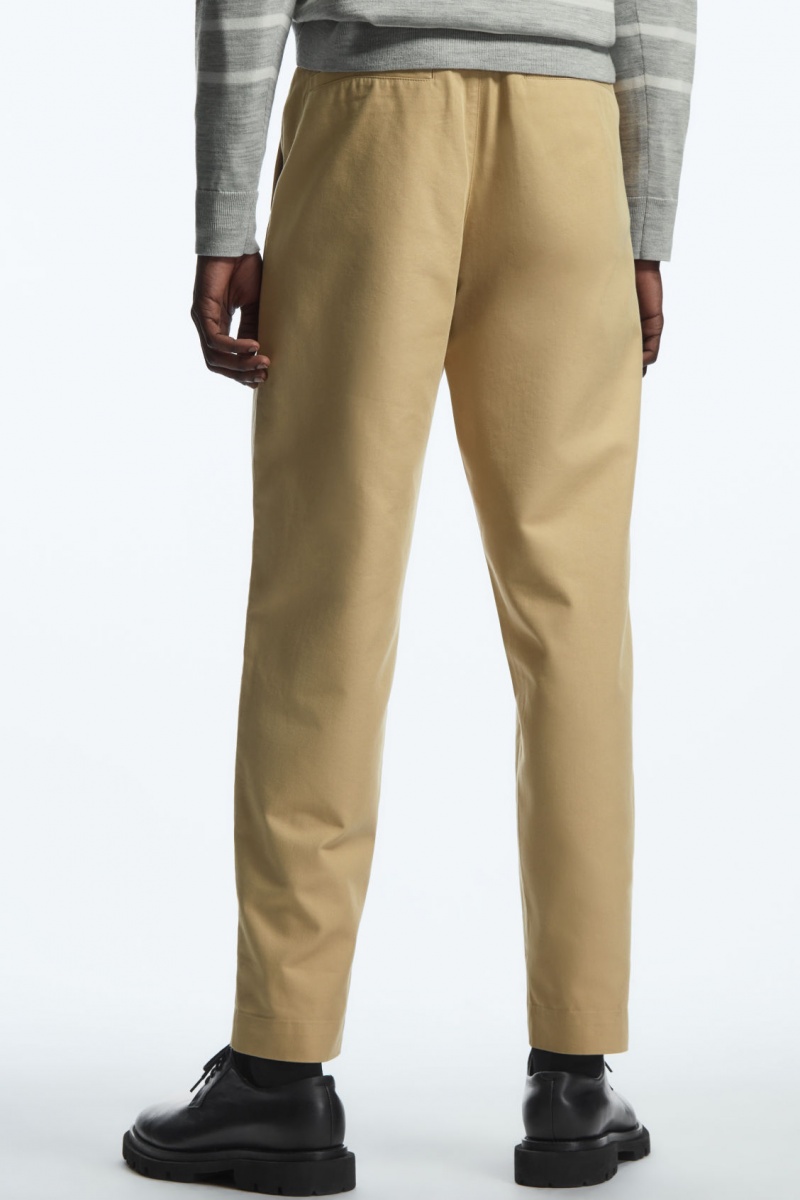 COS Tapered Redőzött Twill Chino Nadrág Férfi Bézs | NLZO-71295