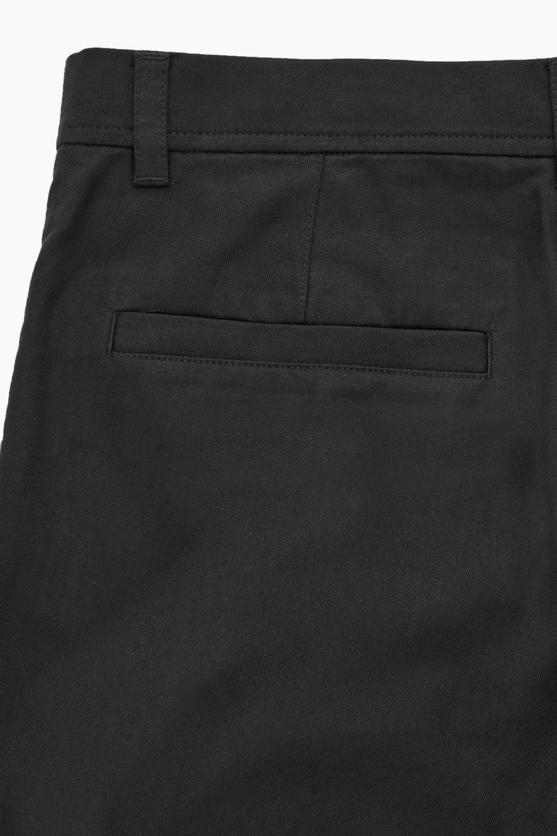 COS Tapered Redőzött Twill Chino Nadrág Férfi Fekete | ICOL-48260