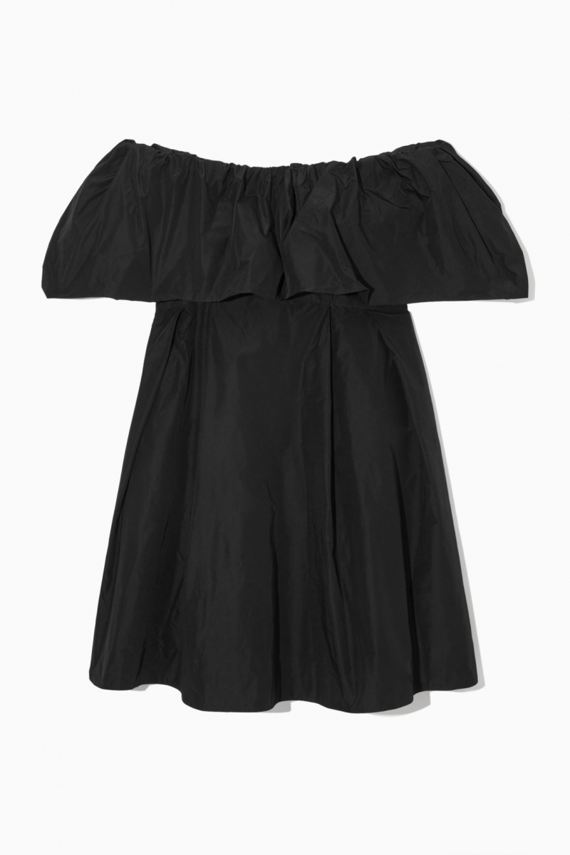 COS Voluminous Off-The-Shoulder Mini Ruha Női Fekete | OPSB-51698